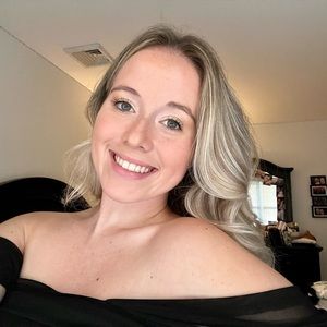 Meet your Posher, Catie